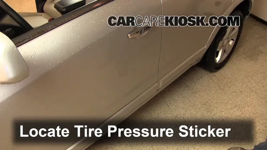 2012 Chevrolet Captiva Sport LTZ 3.0L V6 FlexFuel Tires & Wheels Check Tire Pressure